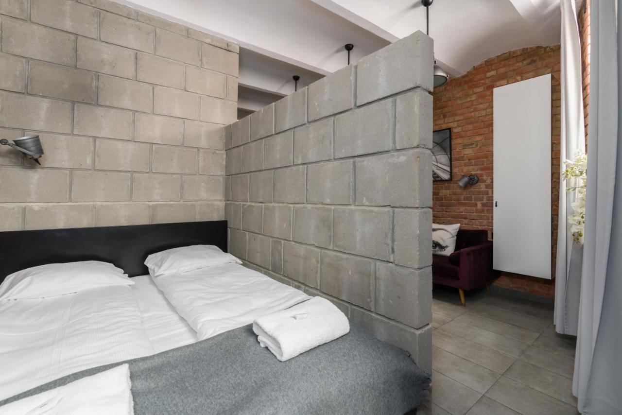 Underground Level Apartments Strzalowa By Renters 波兹南 外观 照片