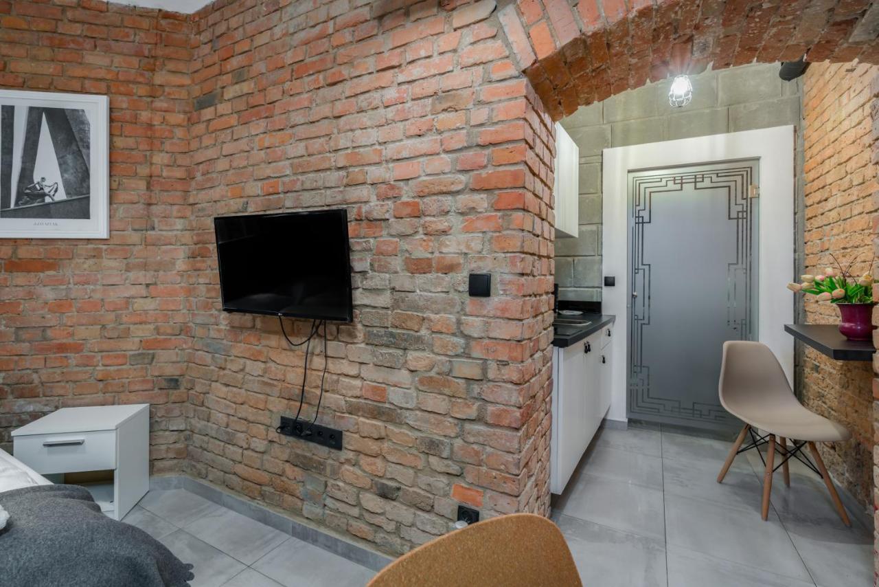Underground Level Apartments Strzalowa By Renters 波兹南 外观 照片